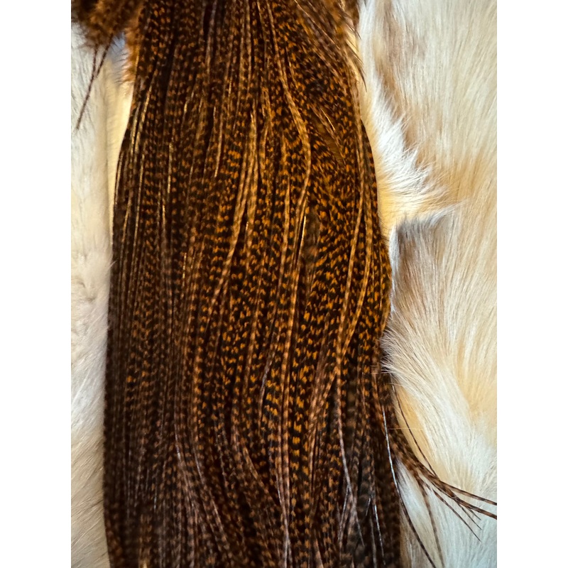 Whiting Capes – High & dry Hackle saddle – Grizzly Dyed Brown
