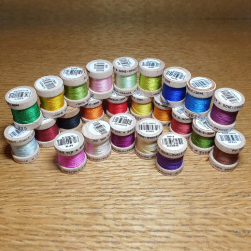 Ovale Pure Silk Floss|Brown|Claret|Light Blue|Primrose|Hot Pink|Indigo|Emerald Green|Light Green|Olive Green|Pale Yellow|Green|Cream|Puce|Burgundy|Pink|Purple|Violet|Black|Royal Blue|Yellow|Golden Yellow|Orange|Hot Orange|Red