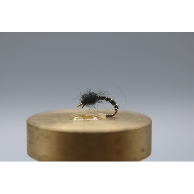 Zebra Midge|18|20|22|Black|Red