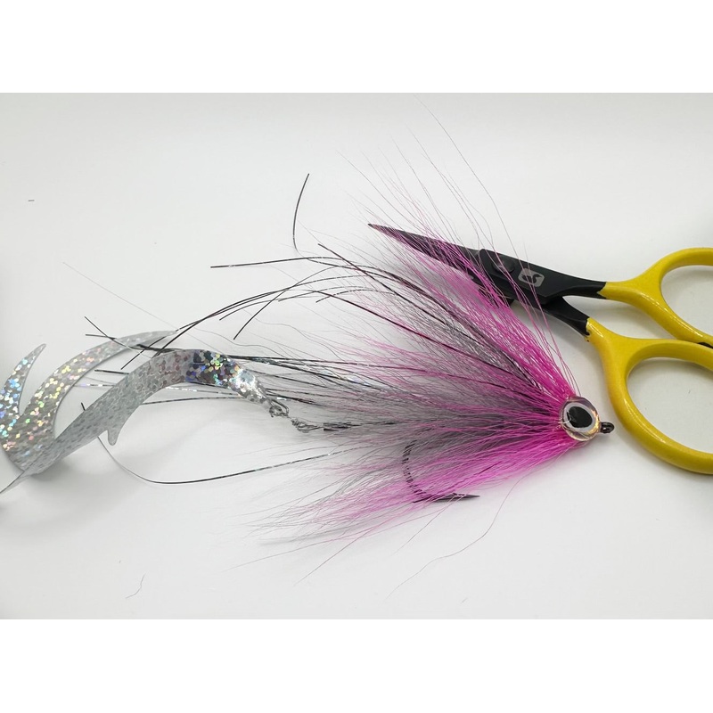 White/Gray/Pink Pike Fly With Wiggle Tail 3/0