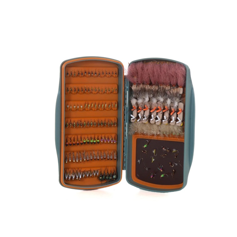 Fishpond Medium – Tacky Pescador Fly Box – MagPad – Smoke Grey
